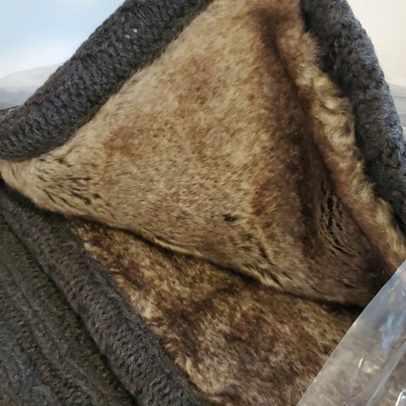 Restoration Hardware Baby & Child Luxe Fur Stroller Blanket - Wolf - Picture 3 of 5